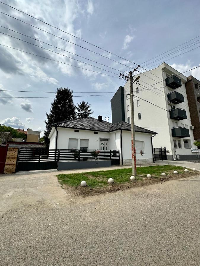 Apartman Maja Srbobran Экстерьер фото